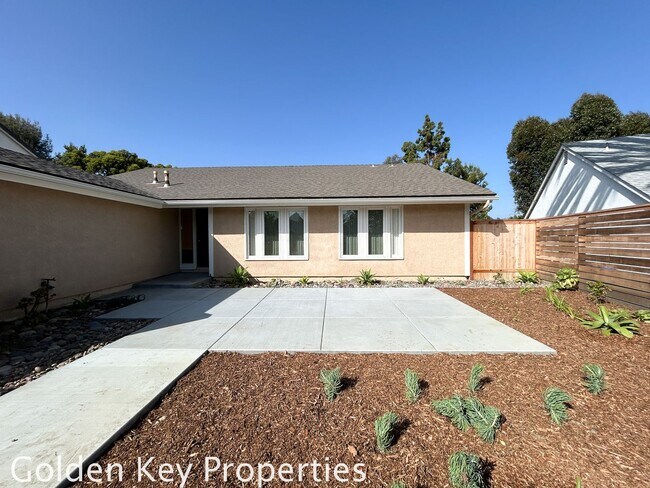Building Photo - Beautifully renovated single-story home in...
