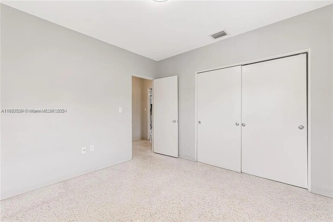 Foto del edificio - 260 SW 31st Ct