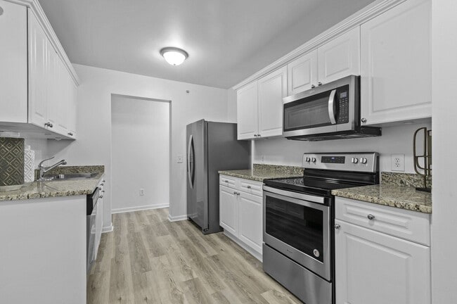 Building Photo - Regents Club of Troy