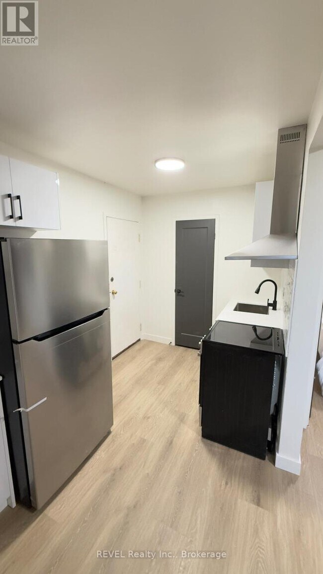 Photo du bâtiment - 60 Triller Ave