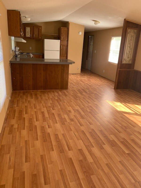 Foto del edificio - 4042 Godwin Lake Rd