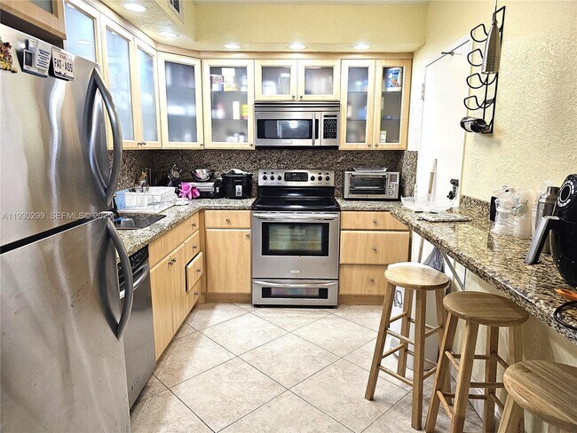 Foto del edificio - 1980 S Ocean Dr