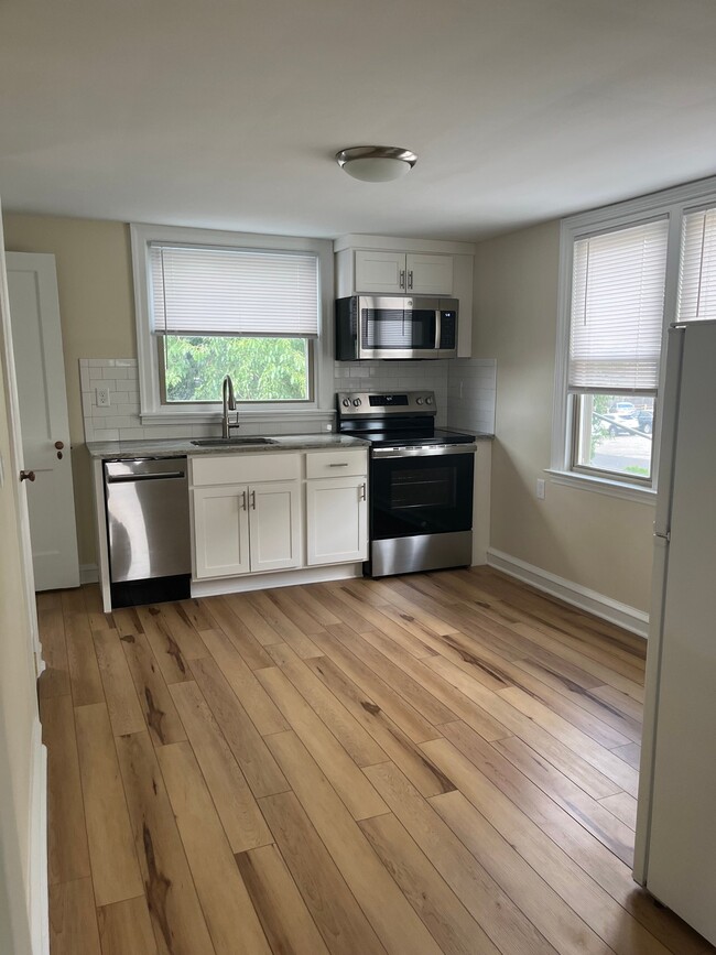 Photo - 803 Burke Ave (Rockledge, PA) Apartment