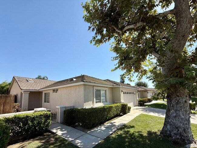 Foto del edificio - 7110 Rogue River Dr