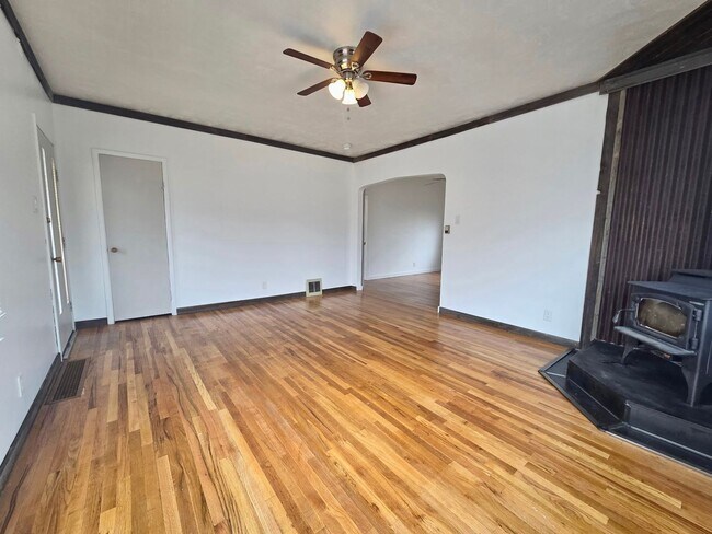 Foto del edificio - 145 N 300 W