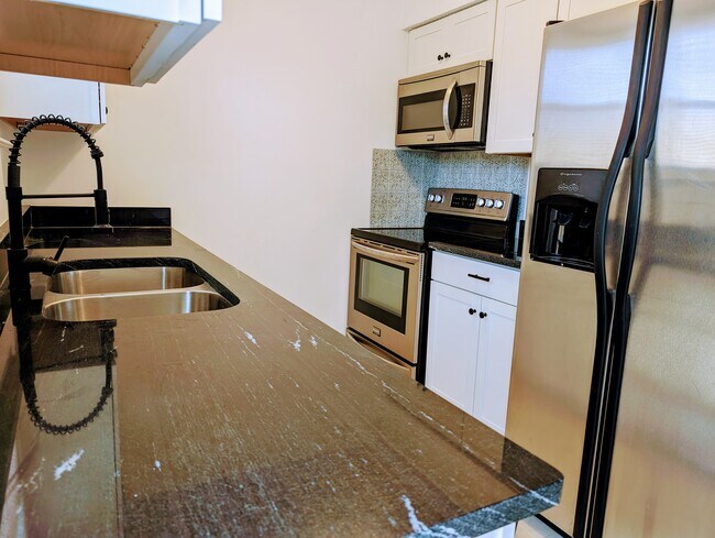 Foto del edificio - 1336 Quail Valley Rd