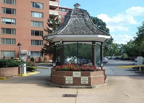 Photo - 1021 Arlington Blvd