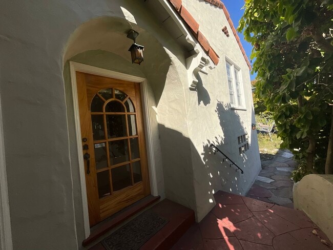 Building Photo - 1166 Shattuck Ave.