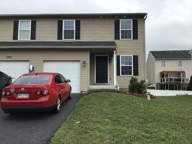 Photo - Lovely Muhlenberg townhome!