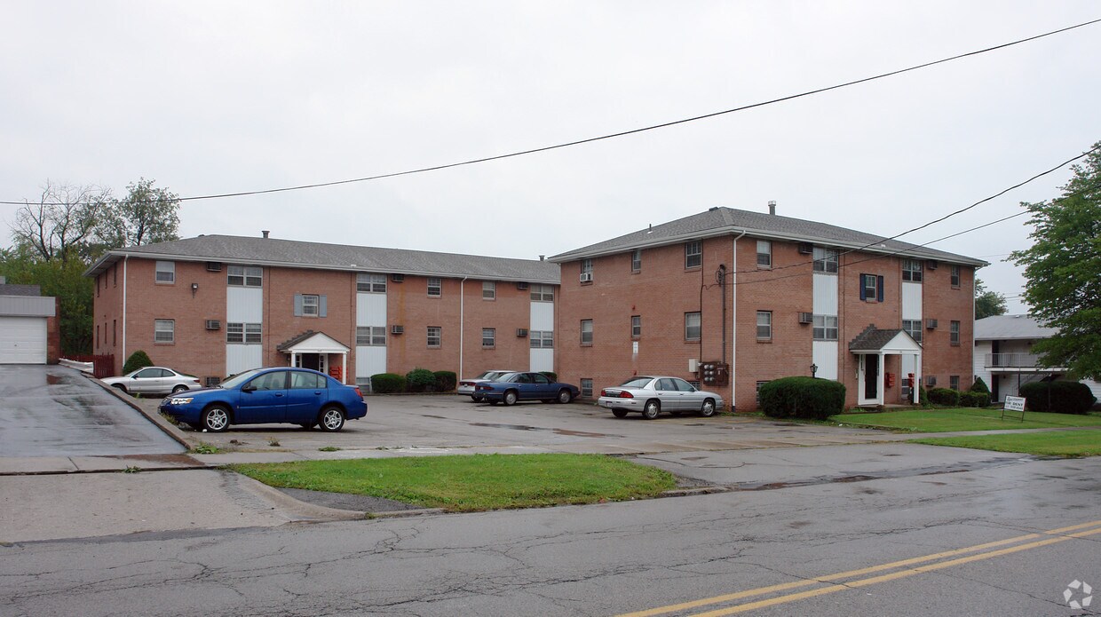 Primary Photo - 241 Churchill Hubbard Rd