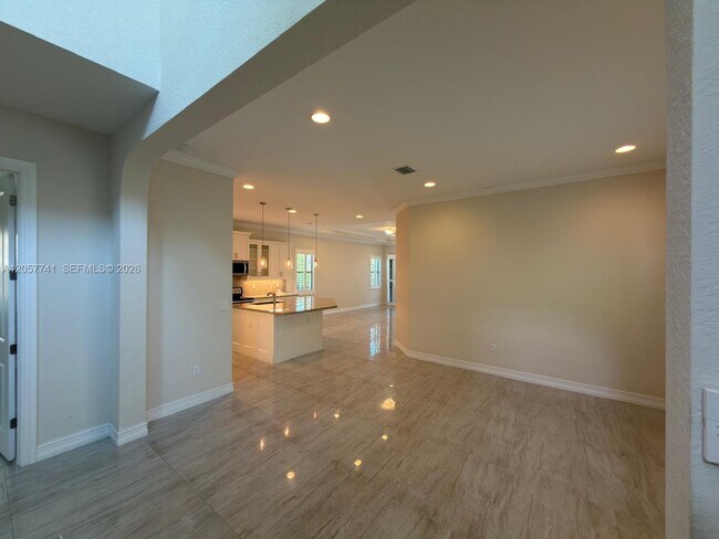Foto del edificio - 455 SW 113th Ln