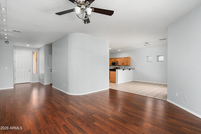 Foto del edificio - 7601 E Roosevelt St