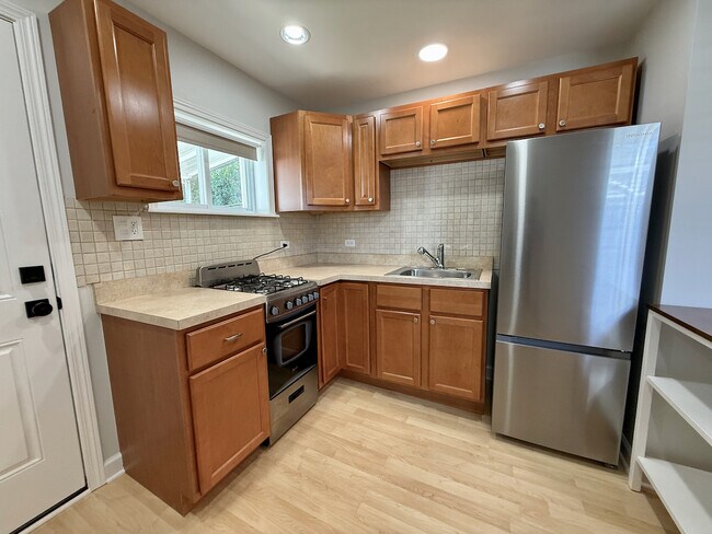 Foto del edificio - 5128 W Carmen Ave