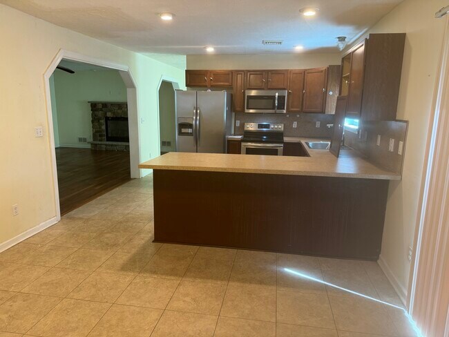 Building Photo - 7313 Meadowlark Dr