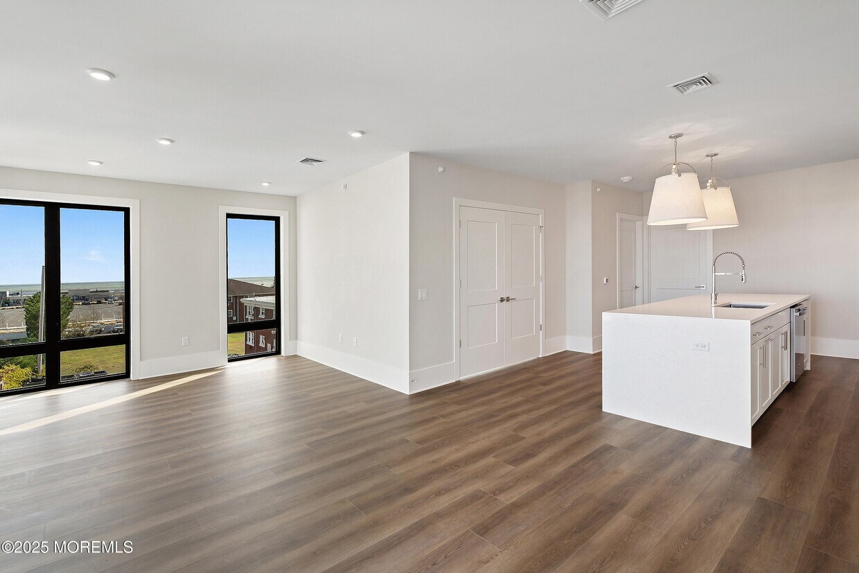 Foto principal - 215 2nd Ave