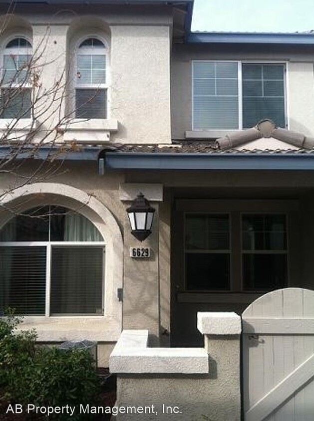Foto principal - 3 br, 2.5 bath House - 6629 Forget Me Not