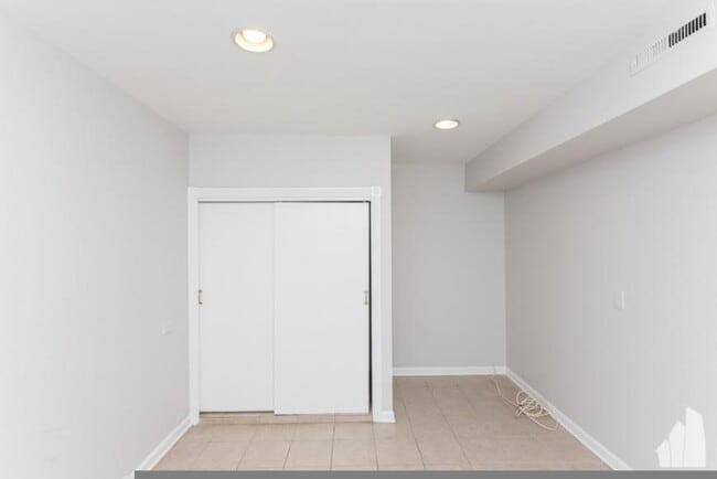 2 bedroom in Chicago IL 60614 - 2 bedroom in Chicago IL 60614 Apartment