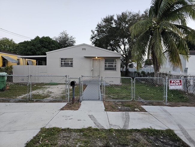 Building Photo - 1240 Rutland St