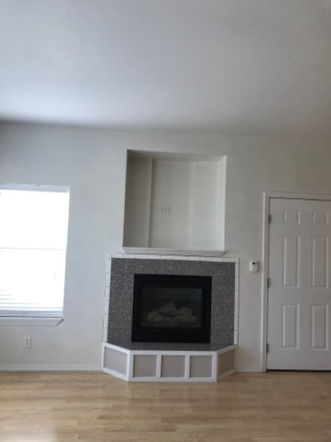 Foto del edificio - 609 Windemere Cir