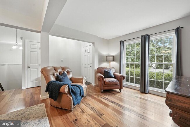Building Photo - 9571 Basilwood Dr