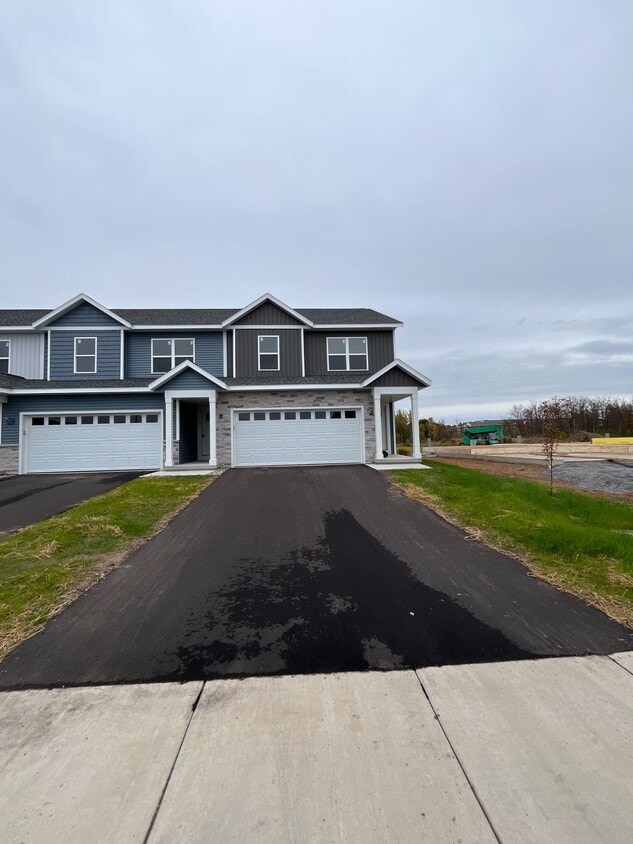 Foto principal - 3408 Green Pastures Ln