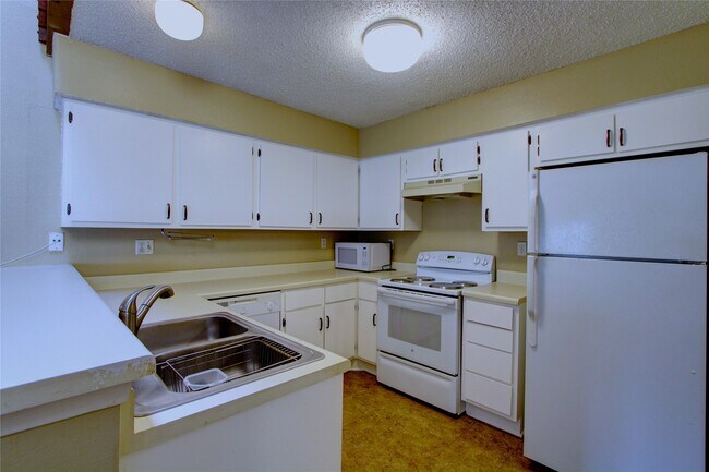 Foto del edificio - 12220 Copper Tree Pvt Ln