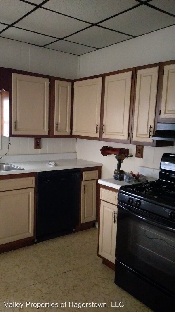 Building Photo - 2 br, 1 bath House - 421 George St