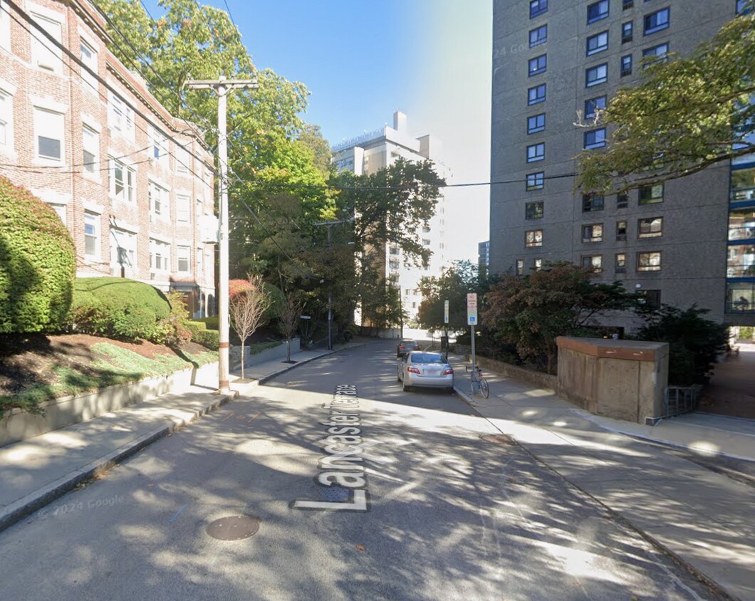 Foto del edificio - 19 Lancaster Ter