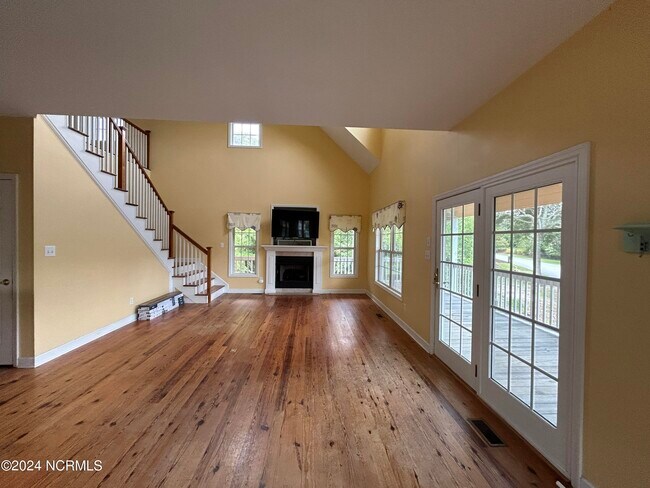 Building Photo - 405 Emerald Plantation Rd