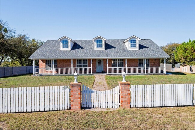 Building Photo - 201 Gail Dr