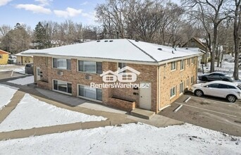 Building Photo - 5500 N Bryant Ave