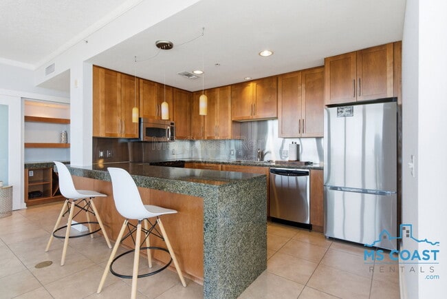 Building Photo - 2060 Beach Blvd