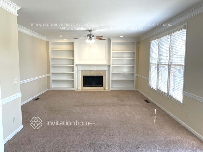 Building Photo - 275 Merritt Dr