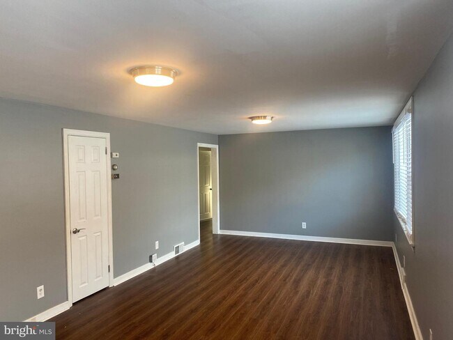 Building Photo - 134 Sylvan Dr