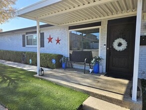 Building Photo - 3636 Hopetown Dr