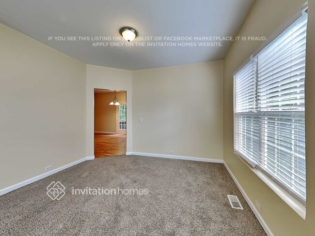 Foto del edificio - 717 Marjam Ln