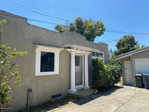 Building Photo - 111 N Bonnie Ave