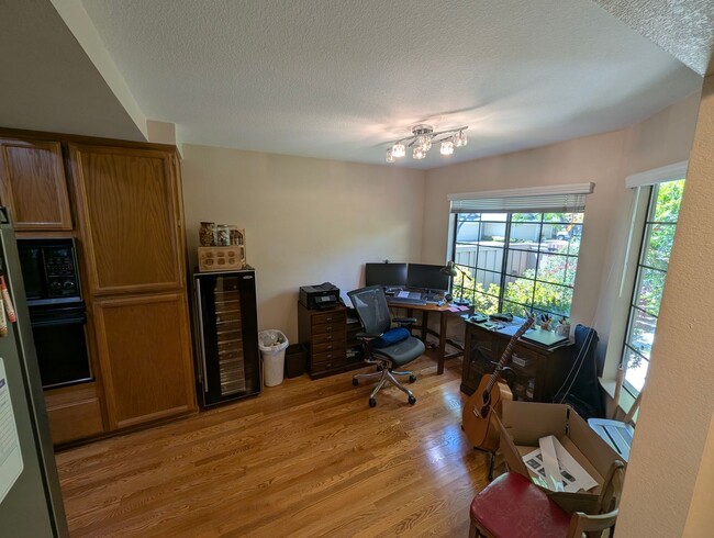 Foto del edificio - Rare 2/2 Bancroft Village Townhouse Availa...