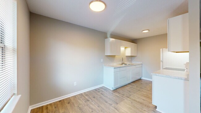 Building Photo - 3005 Caldwell Ct