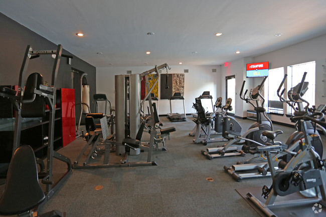 Fitness Center - The District Apartments & SPA