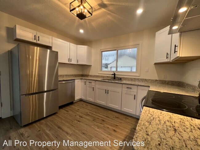 Building Photo - 3 br, 2 bath House - 628 Algonquin Dr