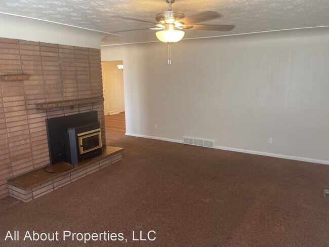 Building Photo - 3 br, 2 bath House - 627 35th Ave