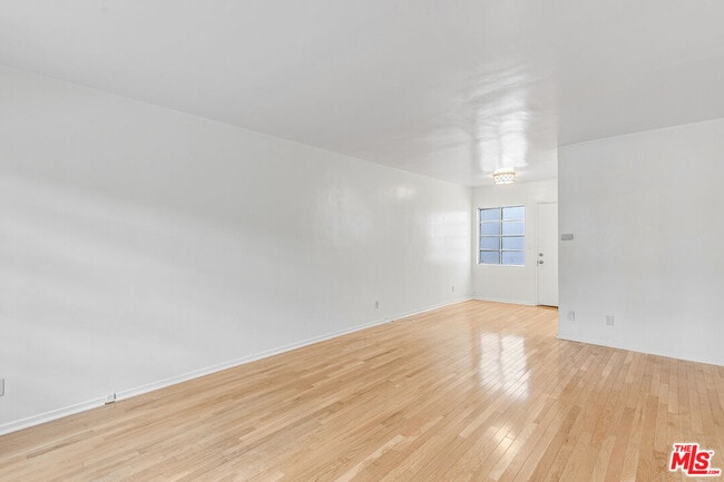 Foto del edificio - 1342 Yale St