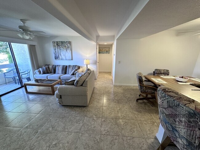 Foto del edificio - 441 Moser Ave