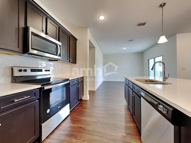 Foto del edificio - 2927 Rolling Acres Rd