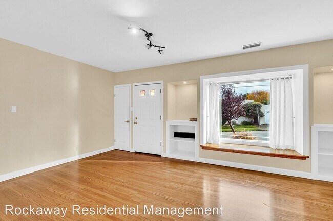 Foto del edificio - 2 br, 1 bath House - 930 SAN FELIPE AVE.