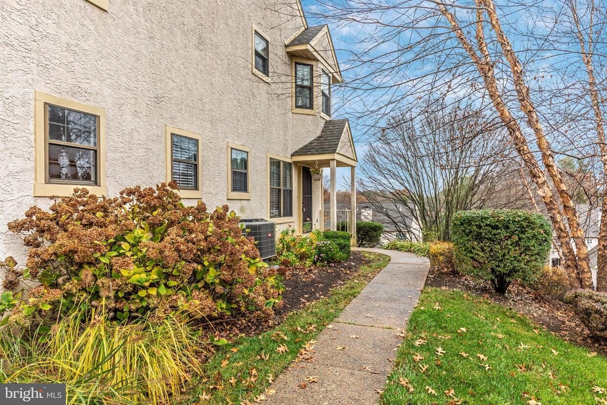 Foto principal - 250 Yorkminster Rd