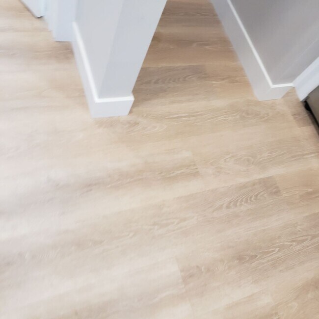 Foto del edificio - 6861 Yellowstone Dr