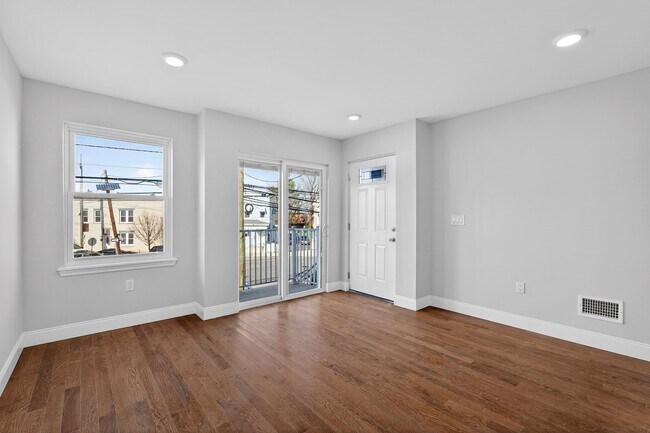 Foto del edificio - 40 E 5th St