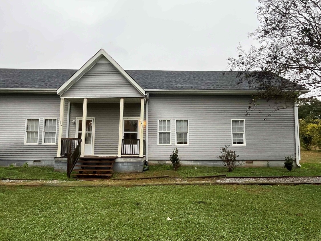 Primary Photo - 4219 Snake Rd